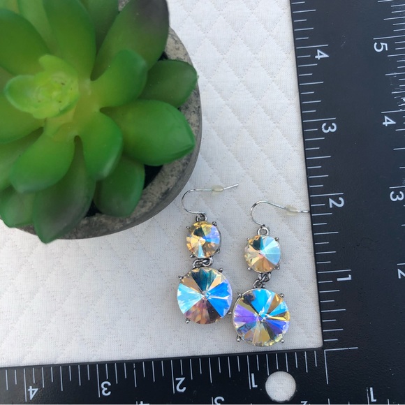 Beautiful drop lightweight earrings with big sparkle ✨ - Picture 3 of 14
